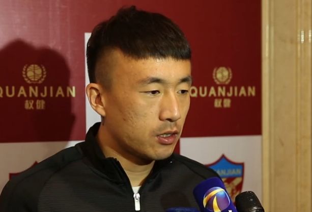 小嫩模无套内谢第一次